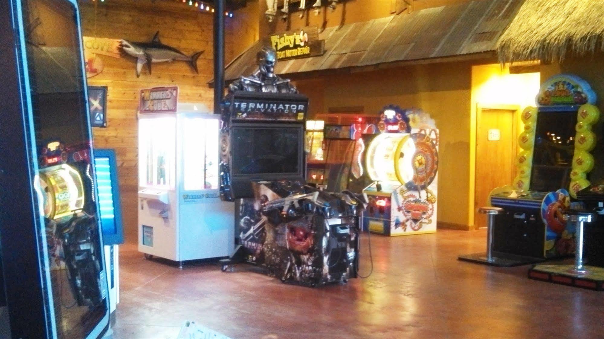 Rustic Creek Ranch Resort At North Jellystone Park Burleson Esterno foto